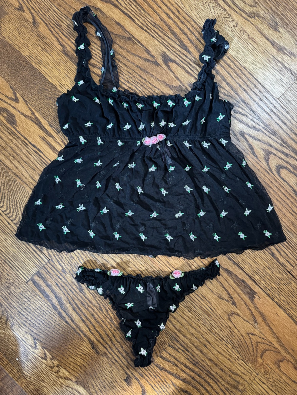 2003 Vintage Victoria’s Secret Floral Mesh Cami Thong Lingerie Set M